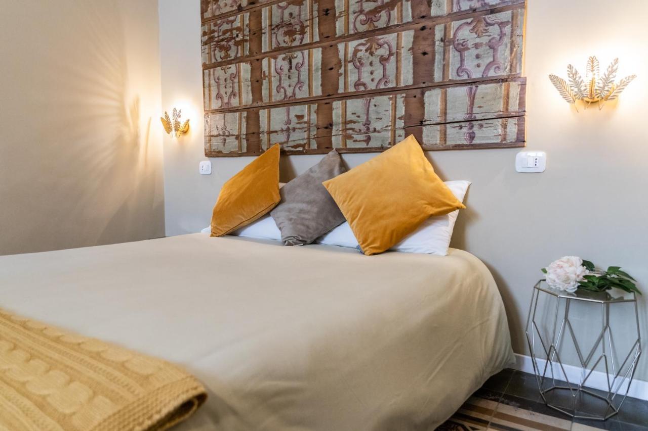 Tresca Charme Luxury Rooms Bari Exterior photo